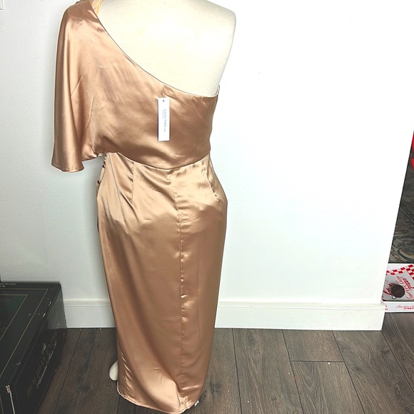 NWT Good Times One-Shoulder Ruched Wrap Dress in Champagne Size L - Picture 10 of 16